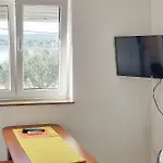 Apartment 1 Bedroom Gorgeous In Turanj