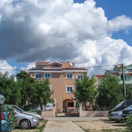 Apartamento 1 Bedroom Gorgeous In Turanj