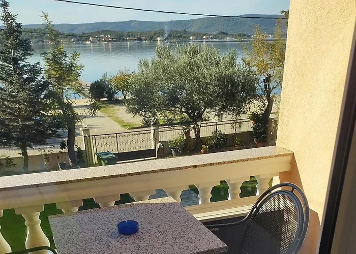 1 Bedroom Gorgeous In Lägenhet *