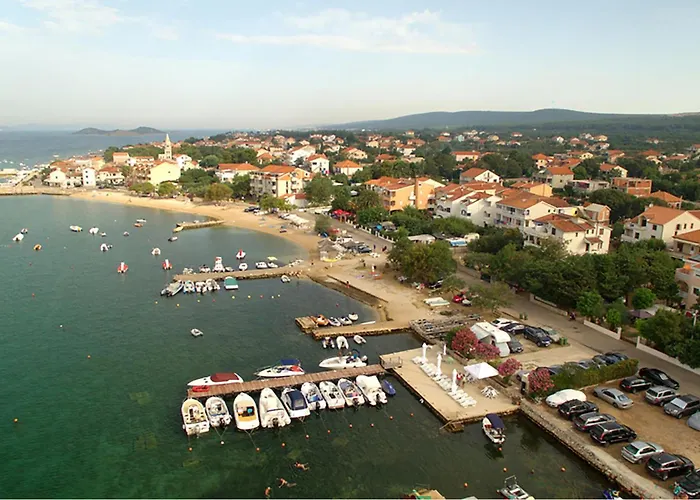 1 Bedroom Gorgeous In Turanj